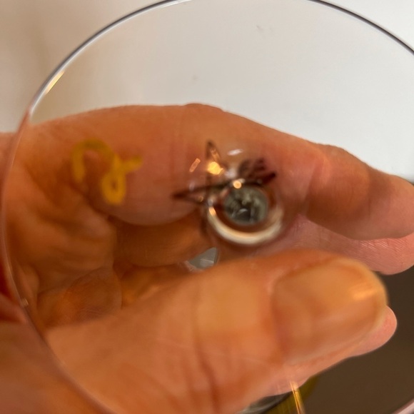 Amanda Lee Hand-Painted Wine Glasses. Set of 2 - Picture 7 of 8